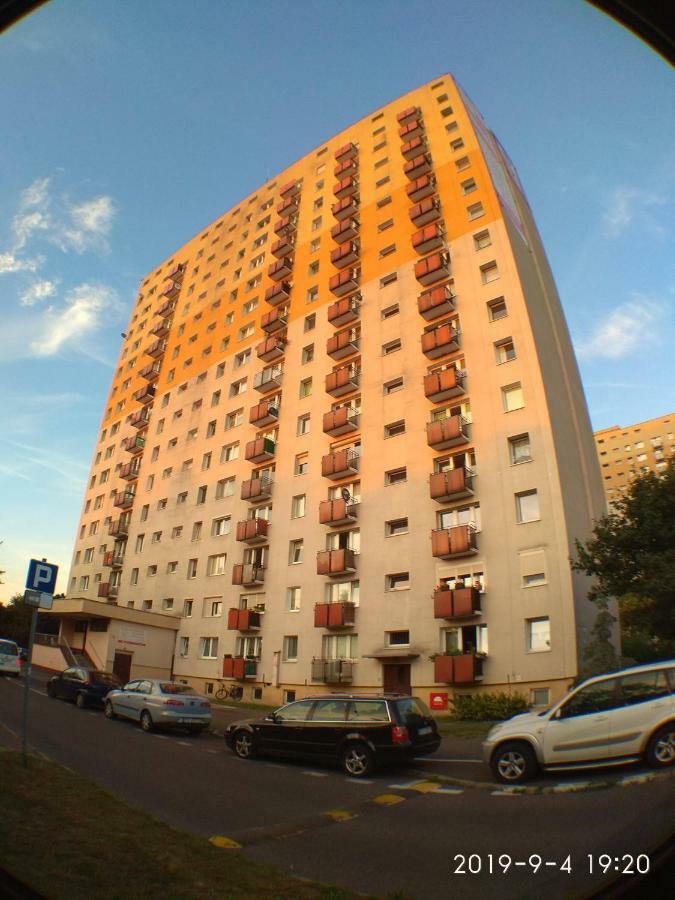 2020 Zwyciestwa 18 - Mieszkanie / Kawalerka / Studio Poznań Exterior foto